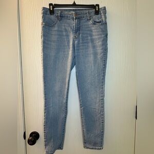 Old Navy Mid Rise Super‎ Skinny Blue Denim Jeans Women’s 8 Inseam 26”